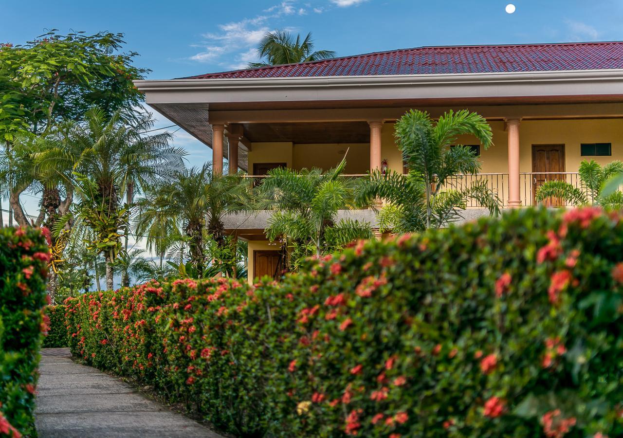 Hotel Manuel Antonio Exterior photo